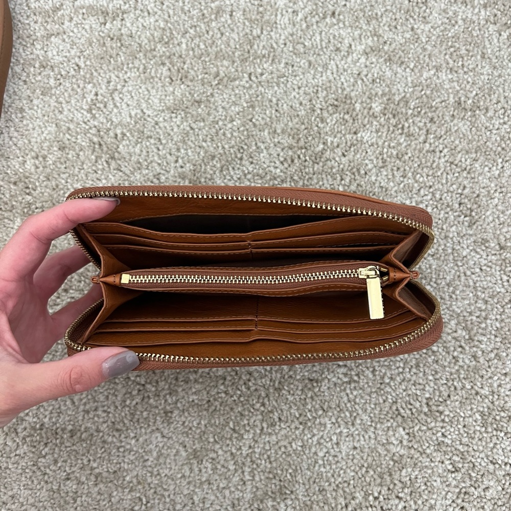 Tory Burch Wallet - Picture 2 of 3